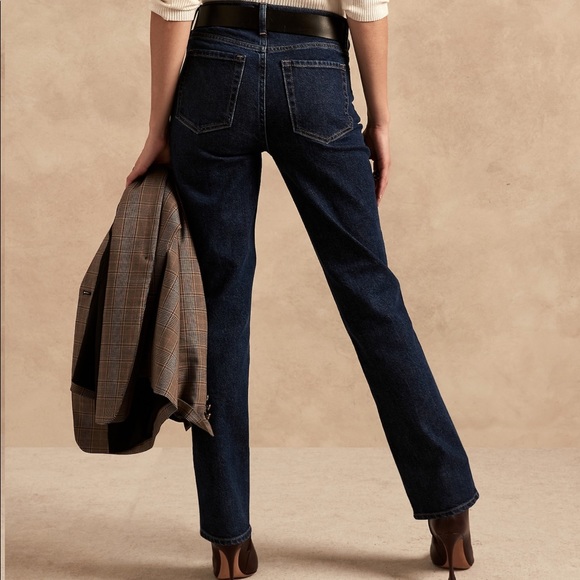 Banana Republic Denim - NWT BANANA REPUBLIC STRAIGHT LEG LOW STRETCH SOFT MID RISE JEANS - DARK RINSE